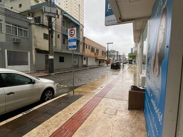 Sala para Locação em Balneário Camboriú - 4