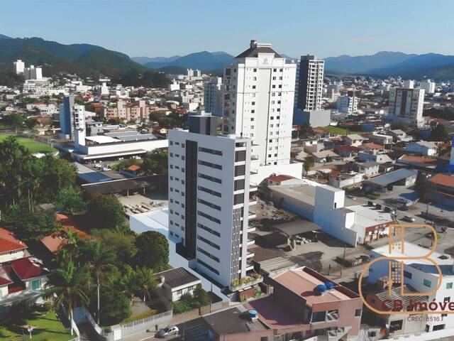 Apartamento para Venda em Camboriú - 1