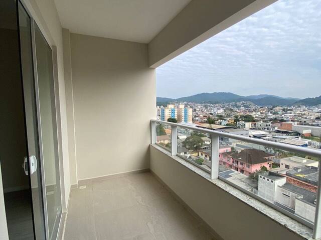 Apartamento para Venda em Camboriú - 4